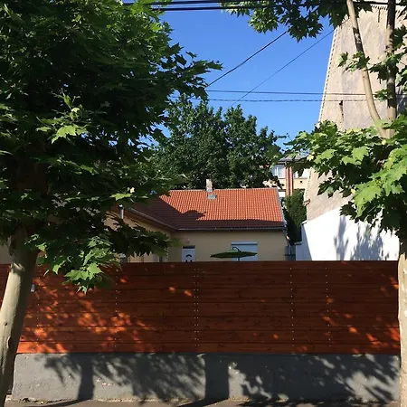 Green Garden Apartman